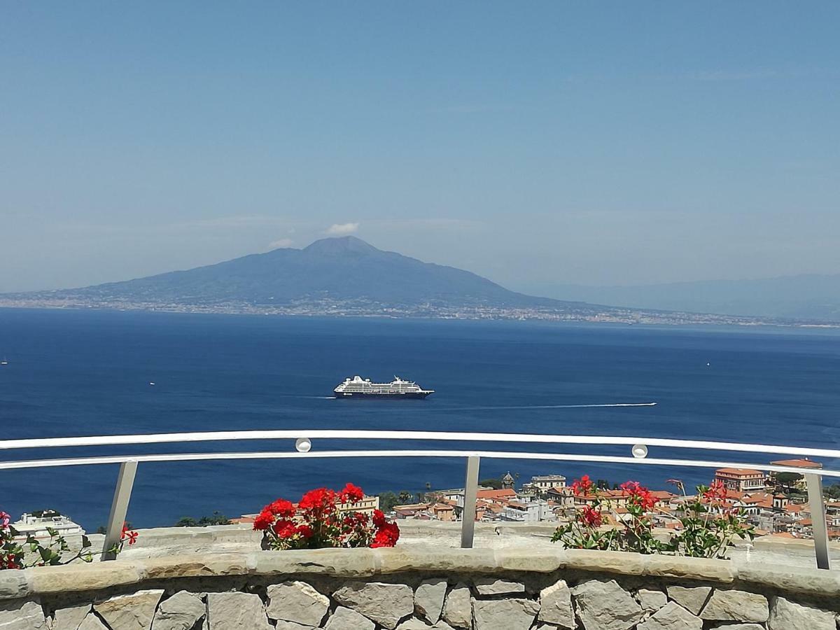 Mirasorrento Villa Ngoại thất bức ảnh